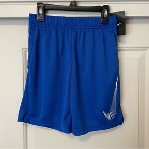 NWT Boys M Nike Standard Fit Basketball Shorts in Bright Royal Blue with Swoosh